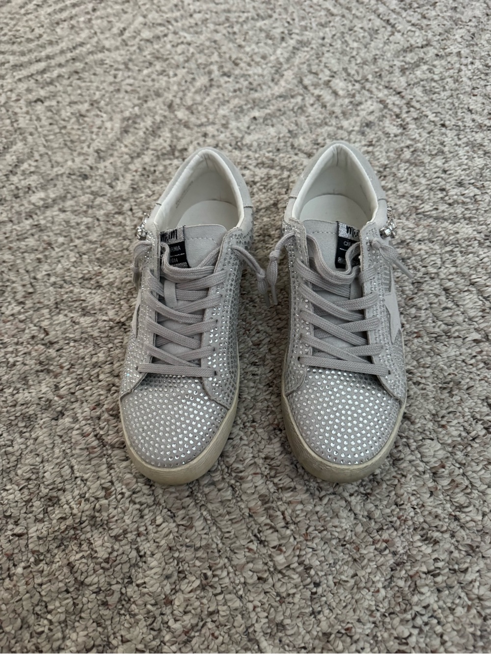 Mi.iM Silver Crystal-Embellished Lace-Up Sneakers